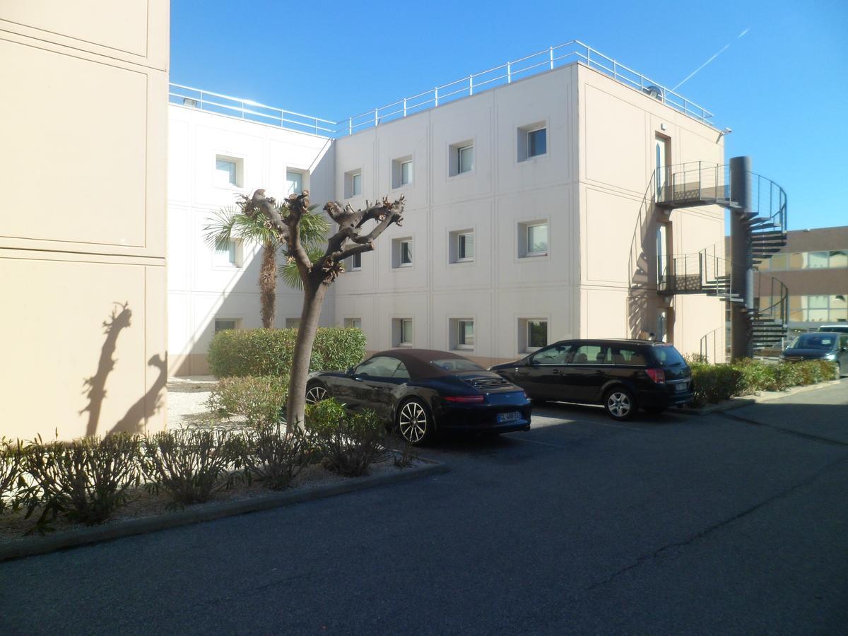 Hotelf1 Villeneuve Loubet ภายนอก รูปภาพ