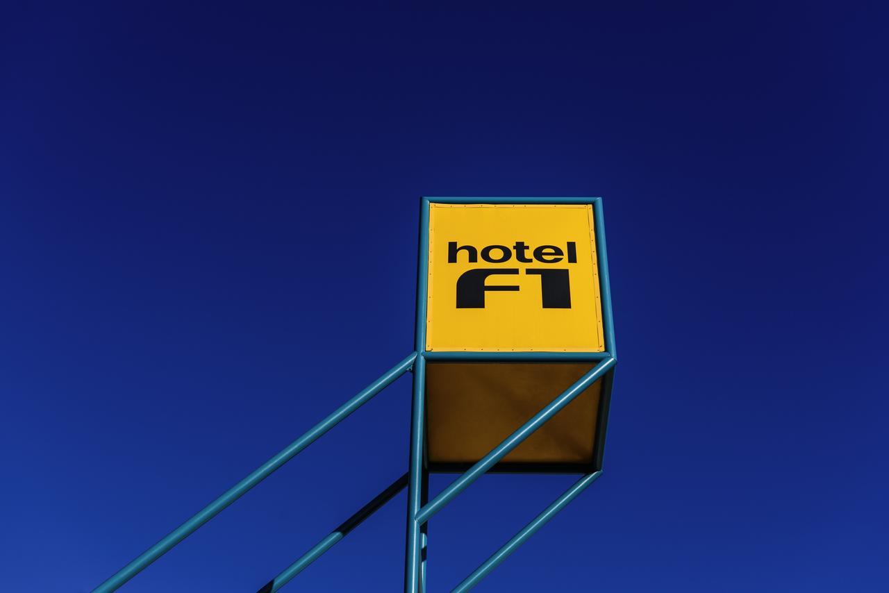 Hotelf1 Villeneuve Loubet ภายนอก รูปภาพ